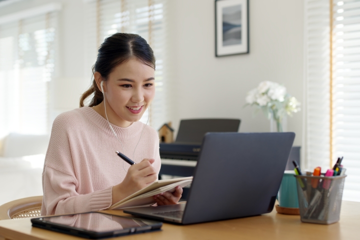 shutterstock_1927518062